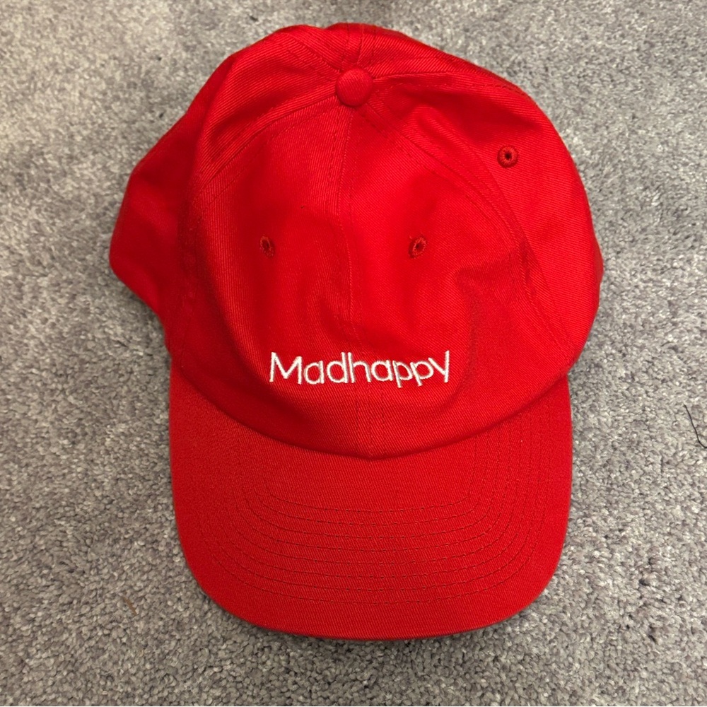 MADHAPPY CLASSIC DAD BASEBALL HAT RED